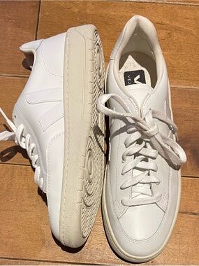 Veja White Low-Top Leather Sneakers